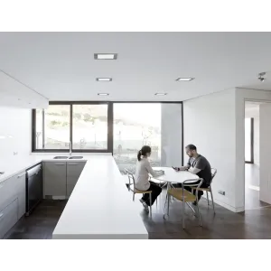 Įleidžiamas kvadratinis šviestuvas 18W IP40 4000K 1700 lm standartinė sidabrinė spalva