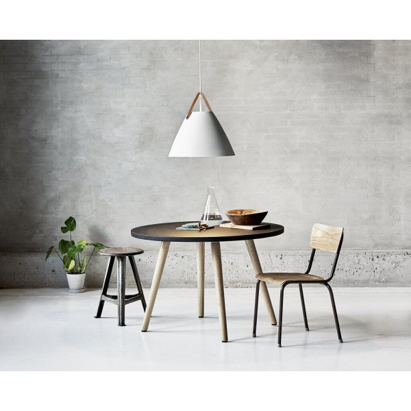 Gaismeklis balts STRAP 48