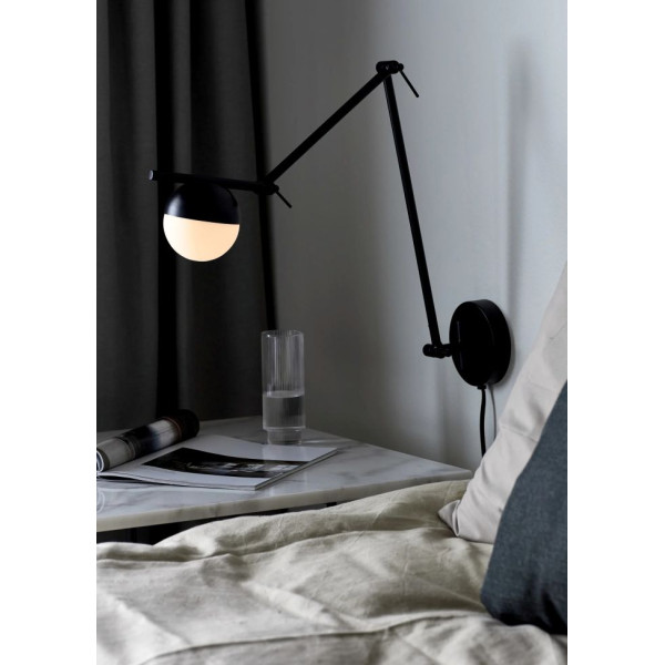 Sienas gaismeklis melns Contina