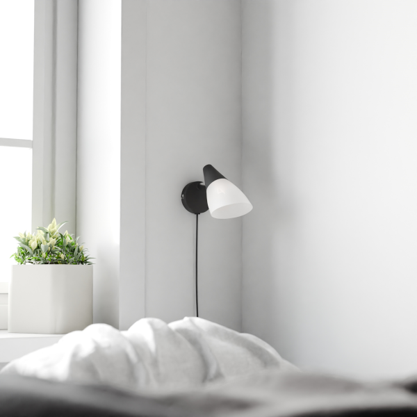 Sienas lampa melna ORION