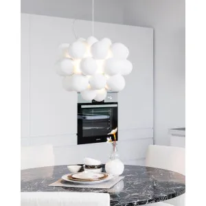 Baltas pakabinamas šviestuvas GROSS