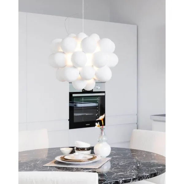 Baltas pakabinamas šviestuvas GROSS