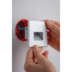 Süvistatav LED seinavalgusti EDGE