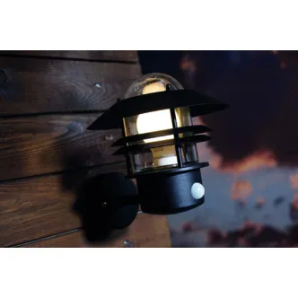 Välis seinalamp liikumisanduriga Blokhus