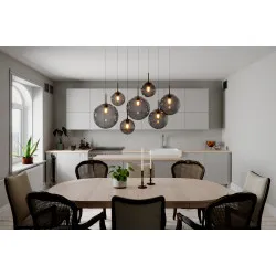 Riippuvalaisin LAURA