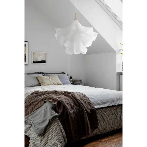 Juliette ripplamp valge