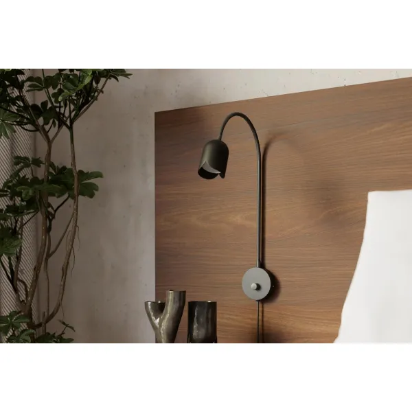 Seinalamp must NUPPU